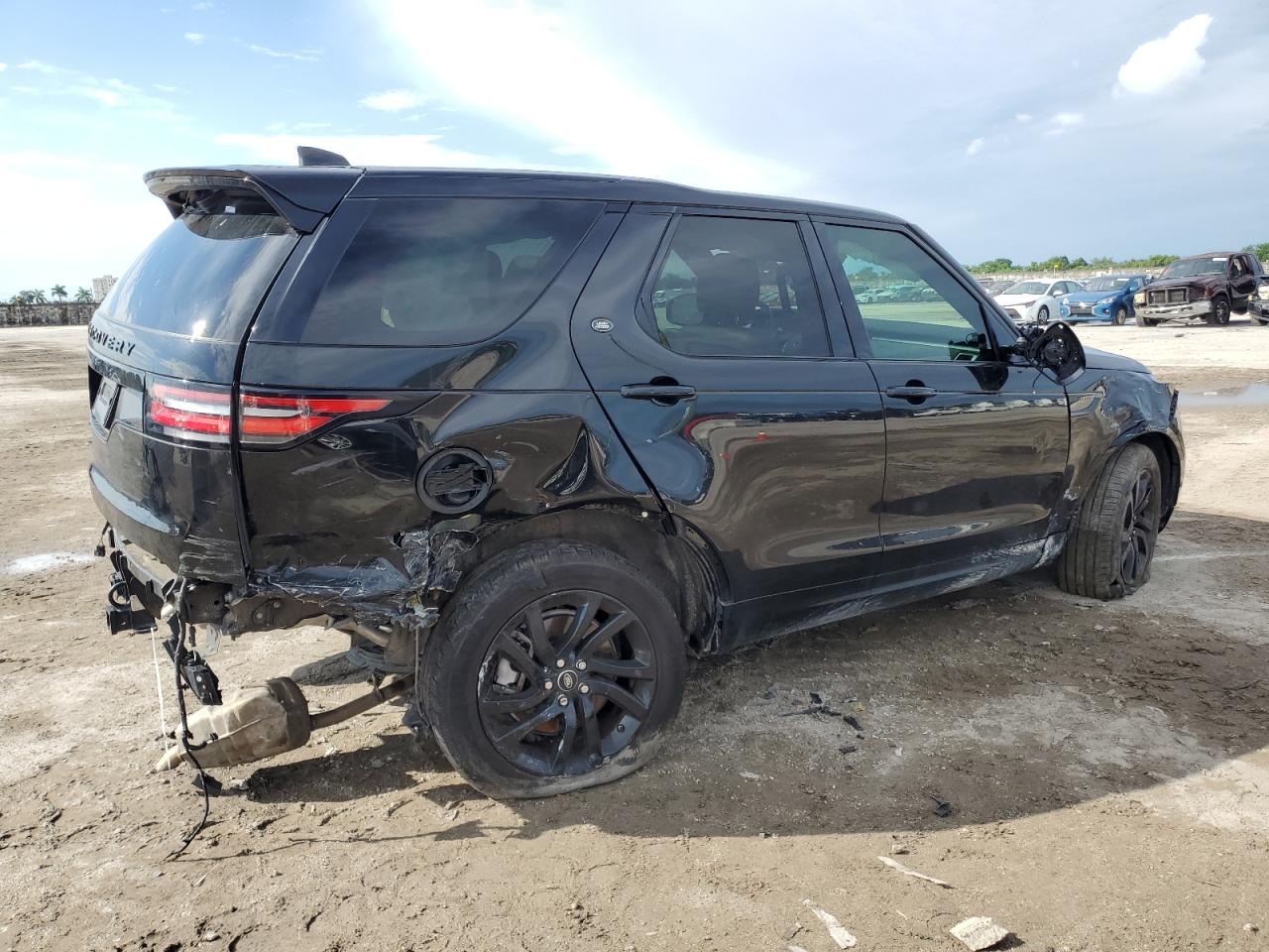 2020 Land Rover Discovery - Image 3