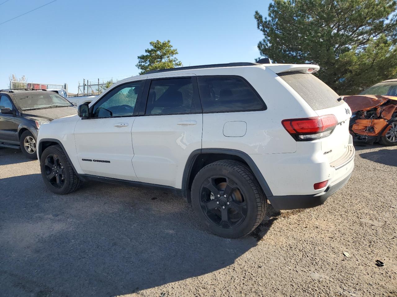 2019 Jeep Grand Cherokee - Image 2
