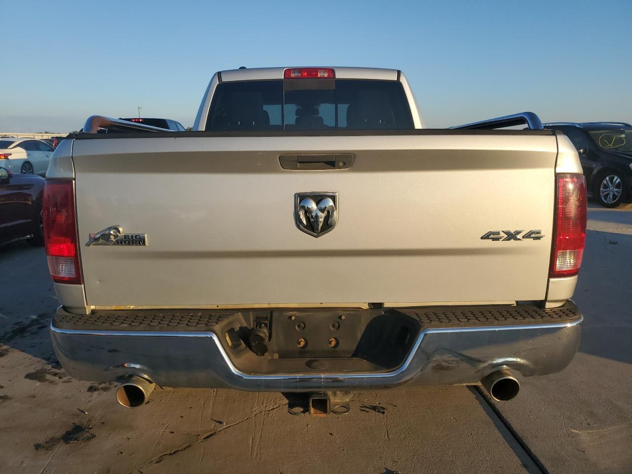 1C6RR7GT1ES352240 2014 Ram 1500 Slt