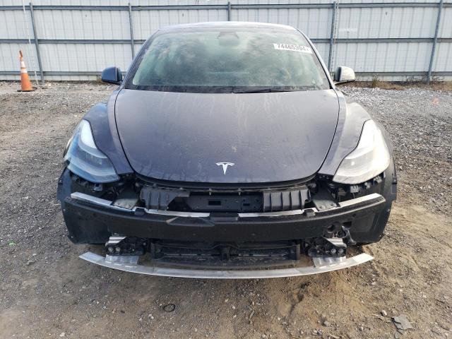  TESLA MODEL 3 2023 Сріблястий