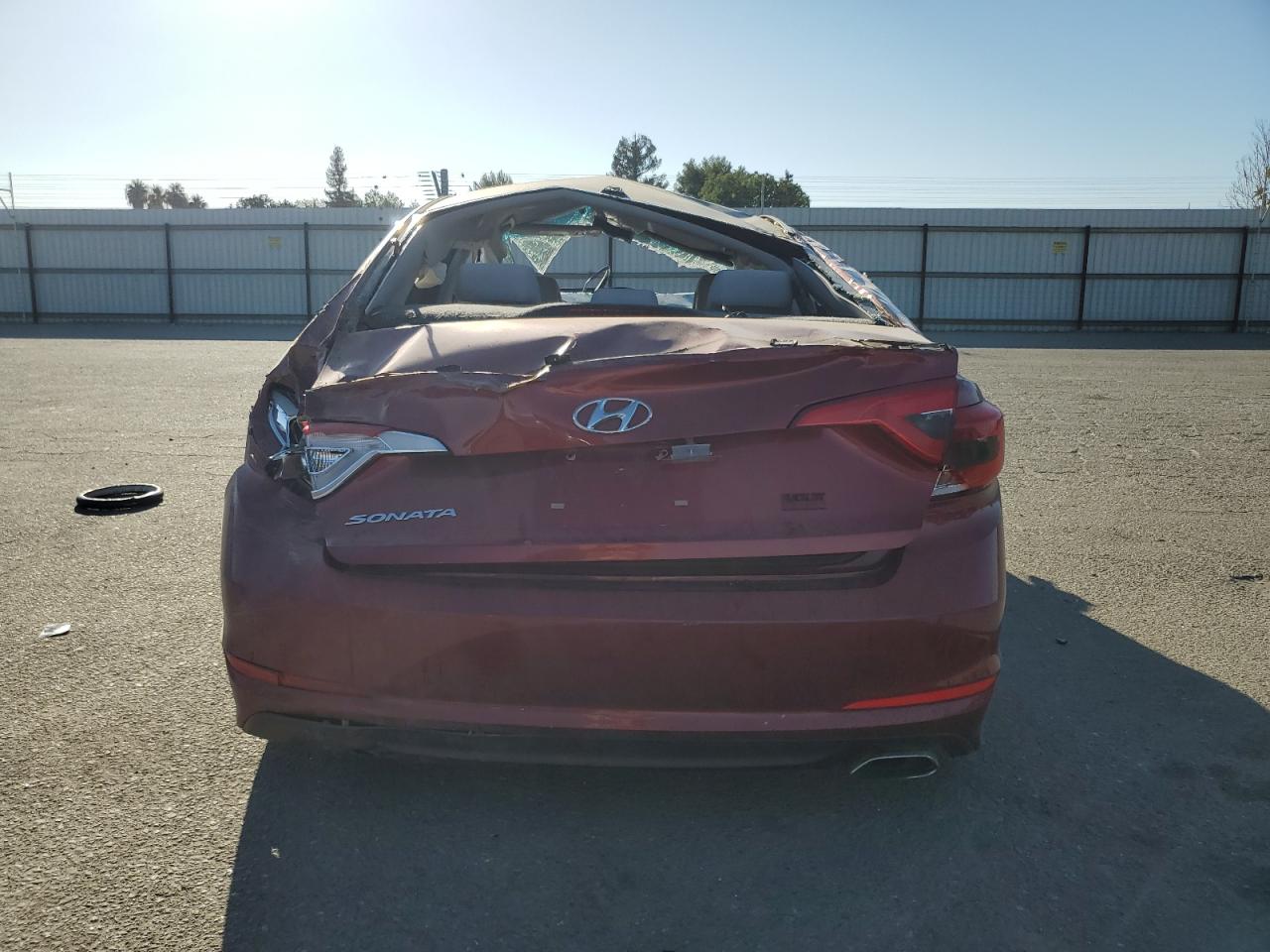 2015 Hyundai Sonata Se VIN: 5NPE24AF8FH252682 Lot: 75039854