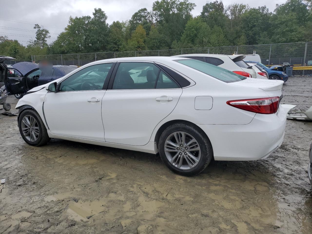 VIN 4T1BF1FK8GU157716 2016 TOYOTA CAMRY no.2