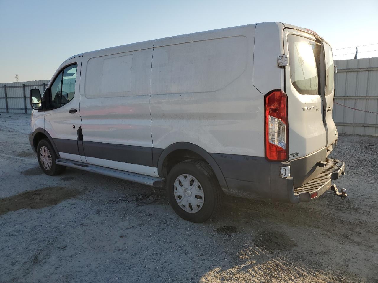 2016 Ford Transit - Image 2