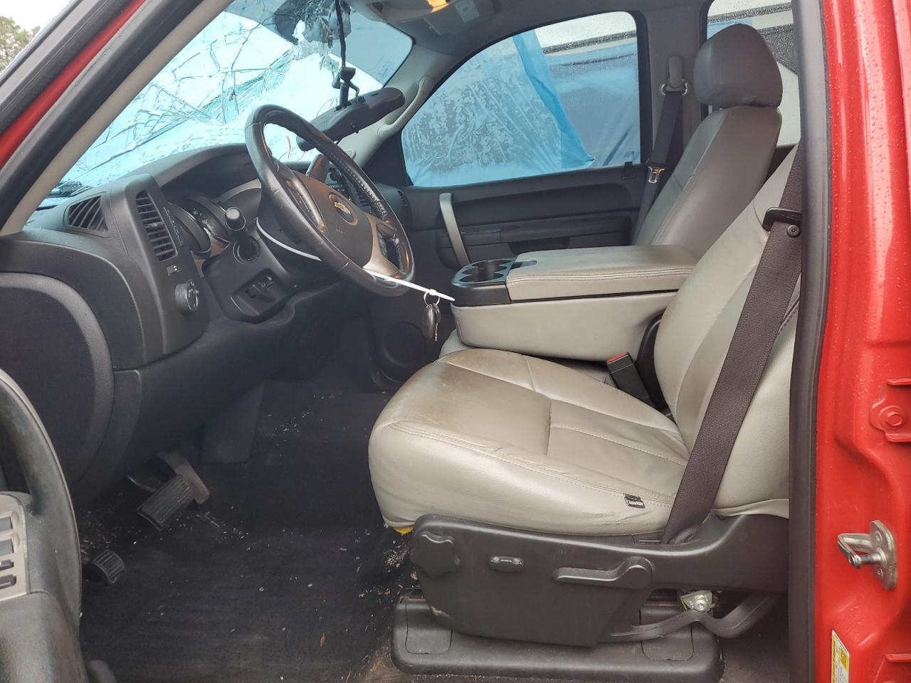 2011 Chevrolet Silverado - Image 7