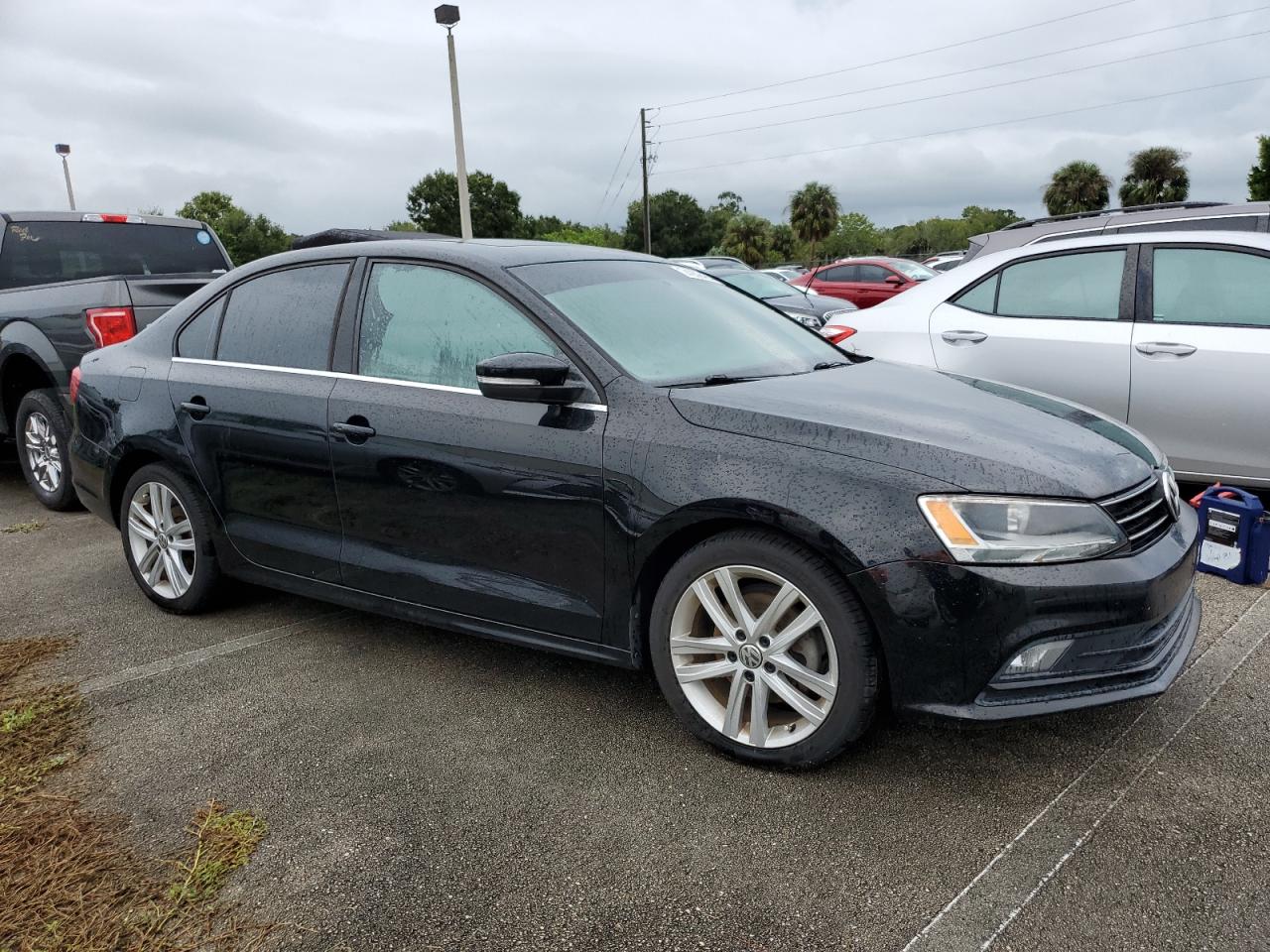 2015 Volkswagen Jetta - Image 4