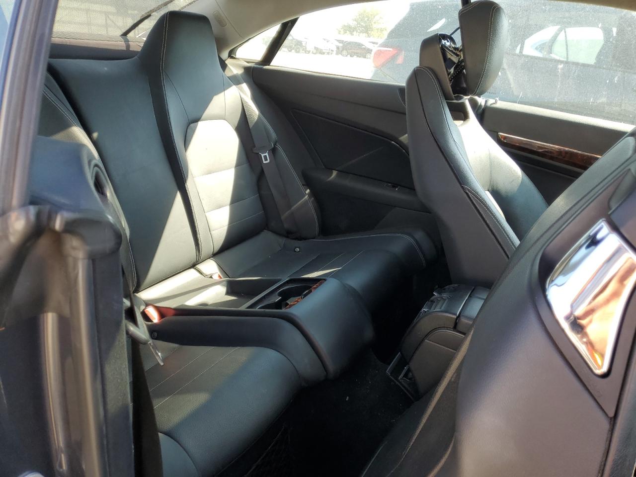 2010 Mercedes-Benz E 350 VIN: WDDKJ5GB9AF002926 Lot: 73746304