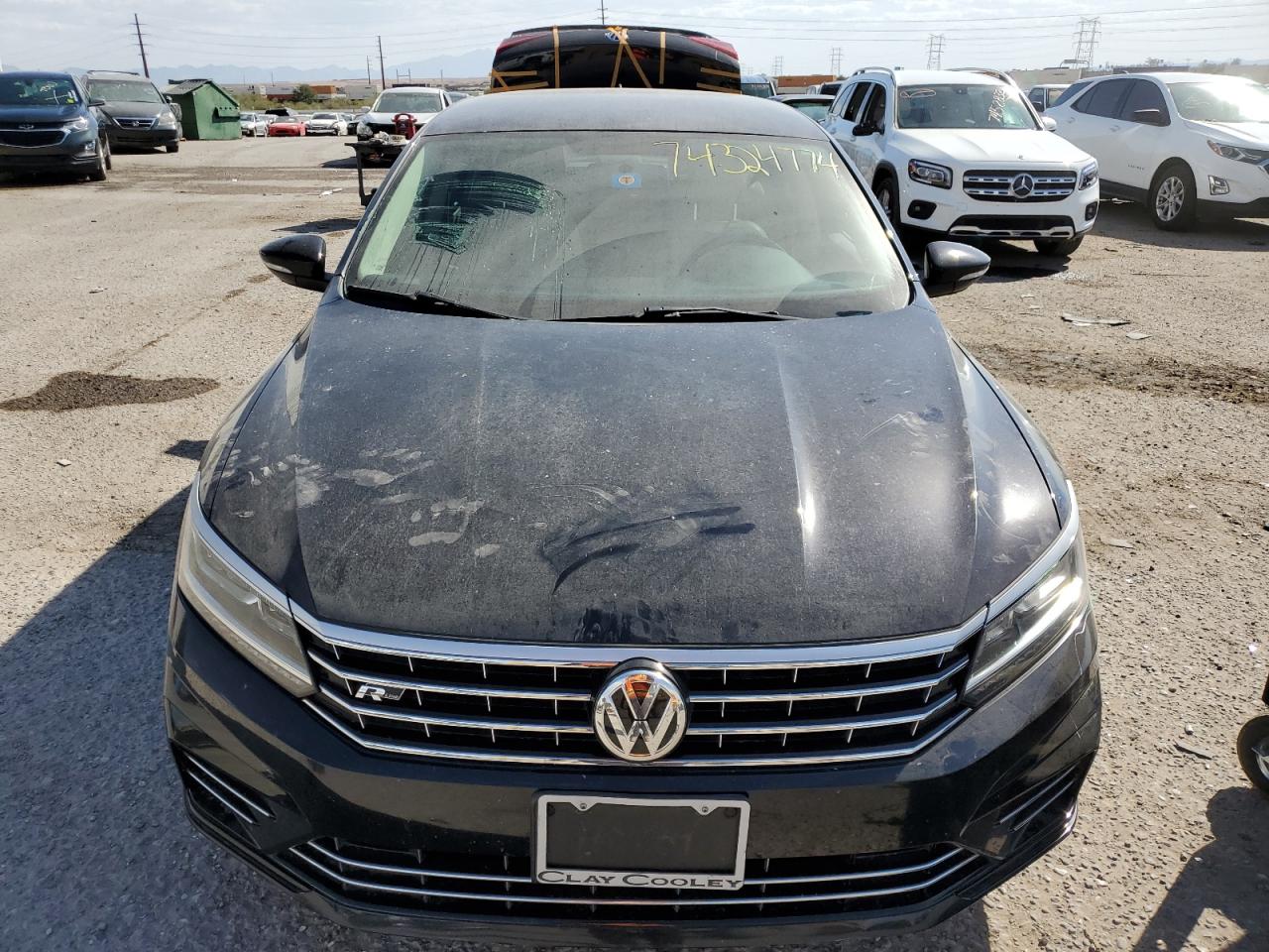 1VWAA7A38JC004152 2018 Volkswagen Passat S