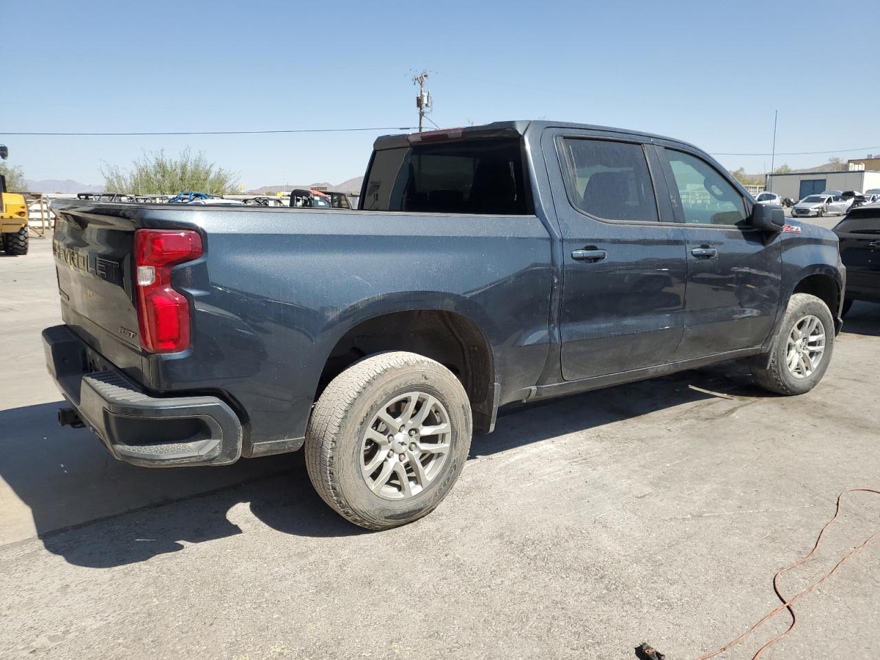 2021 Chevrolet Silverado - Image 3