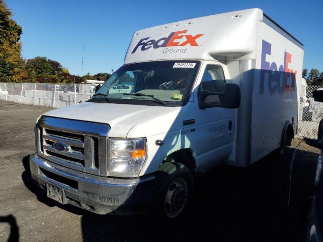 2017 Ford Econoline E350 Super Duty Cutaway Van на продаже в East Granby, CT - Minor Dent/Scratches