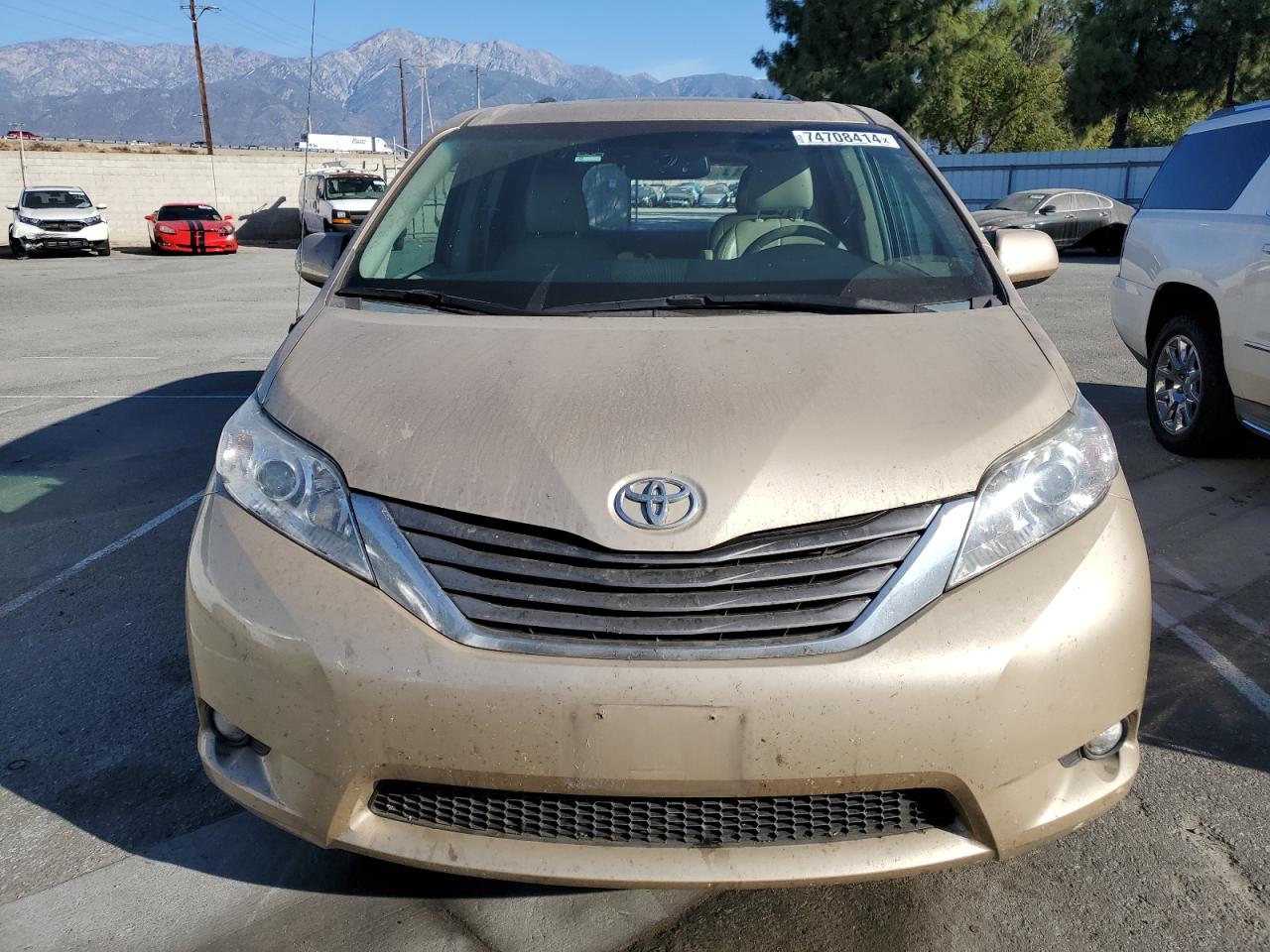 2012 Toyota Sienna - Image 5