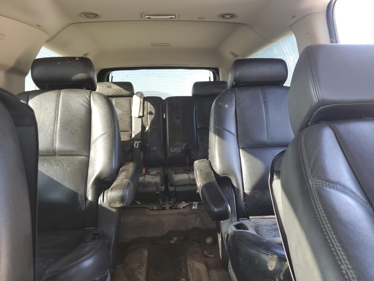 2007 GMC Yukon - Image 10