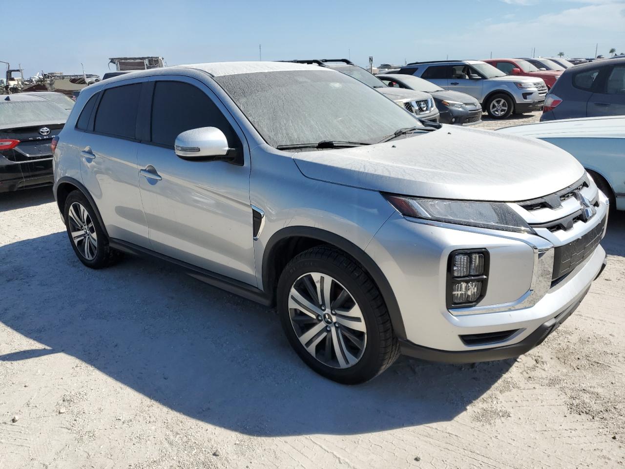 2021 Mitsubishi Outlander - Image 4
