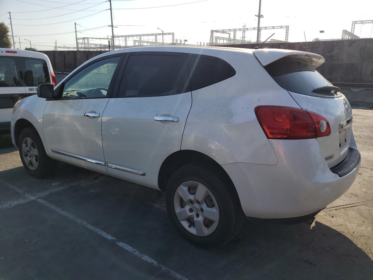 2013 Nissan Rogue - Image 2
