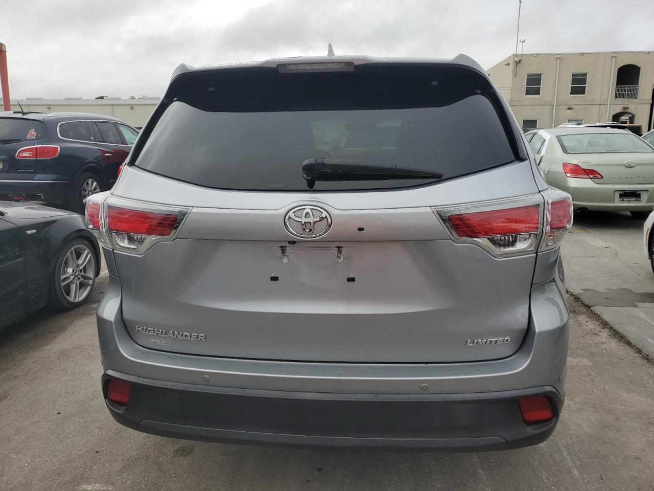 2015 Toyota Highlander Limited VIN: 5TDYKRFH7FS113318 Lot: 74056944