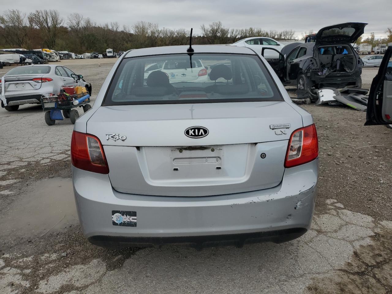 2011 Kia Rio Base VIN: KNADH4A32B6736686 Lot: 78272184