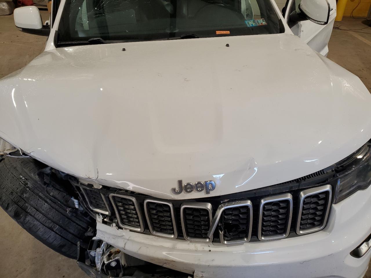 2018 Jeep Grand Cherokee - Image 14