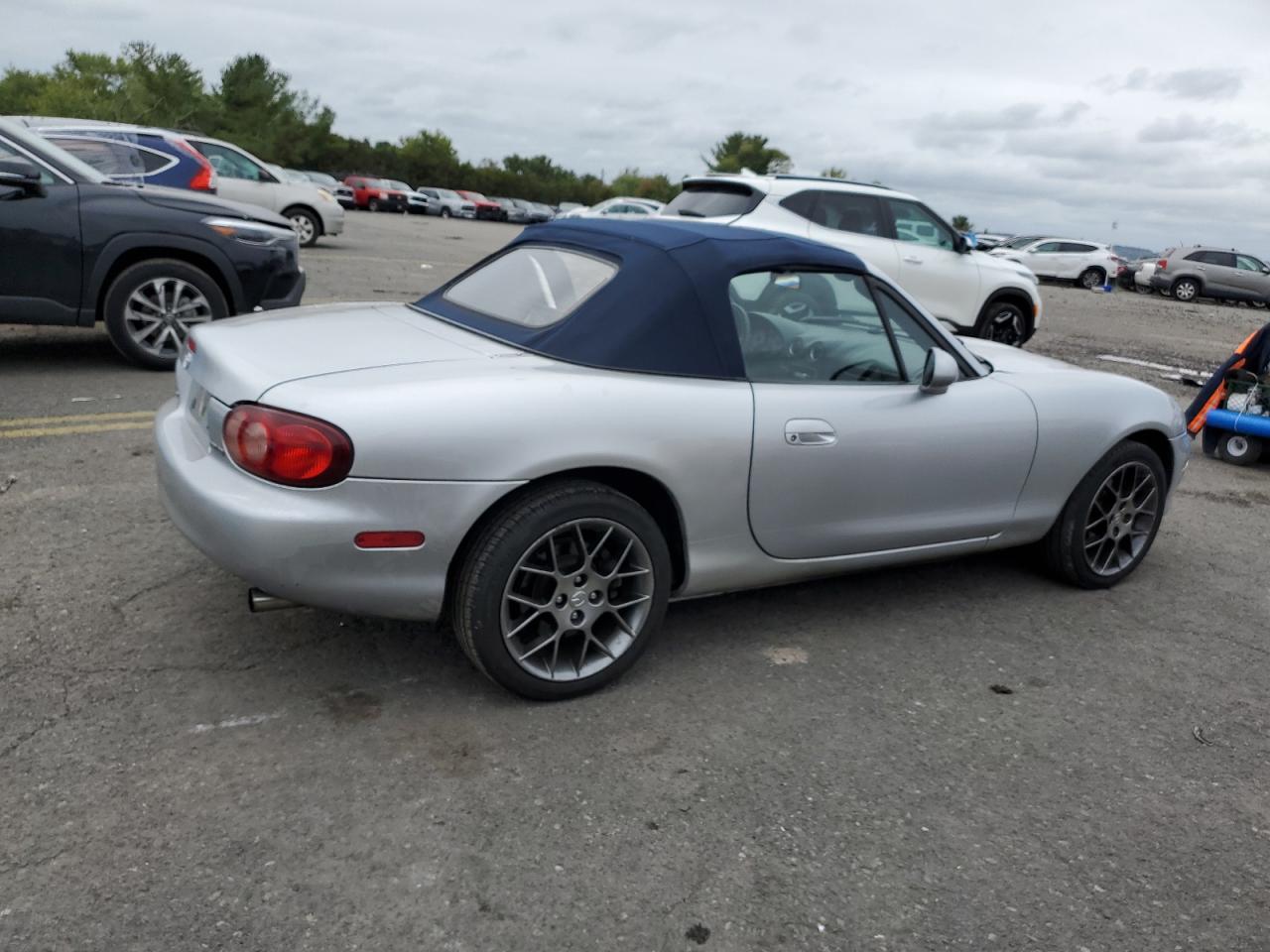 2004 Mazda MX-5 - Image 3