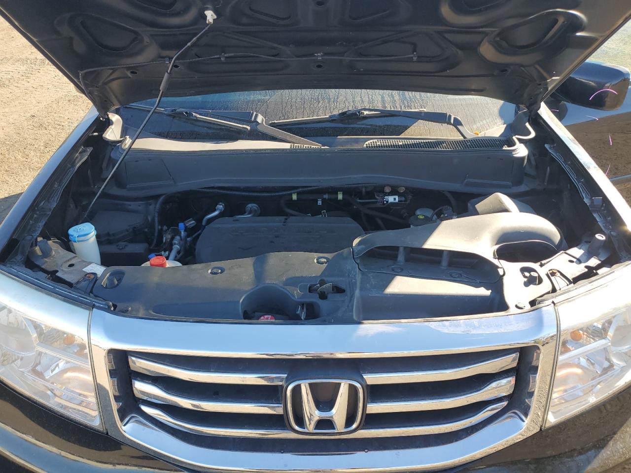2015 Honda Pilot - Image 14