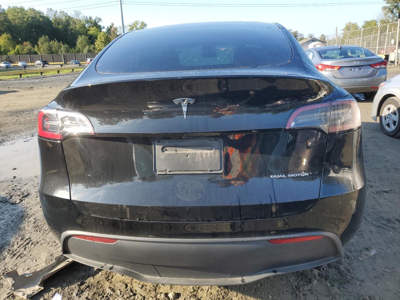 7SAYGDEE8PA139296 2023 Tesla Model Y