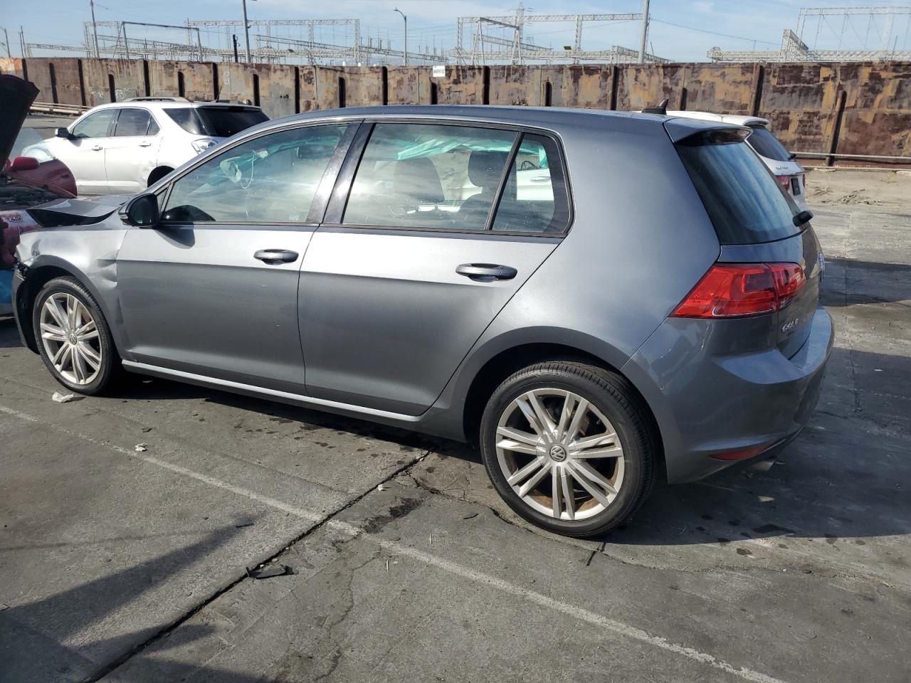 2015 Volkswagen Golf - Image 2