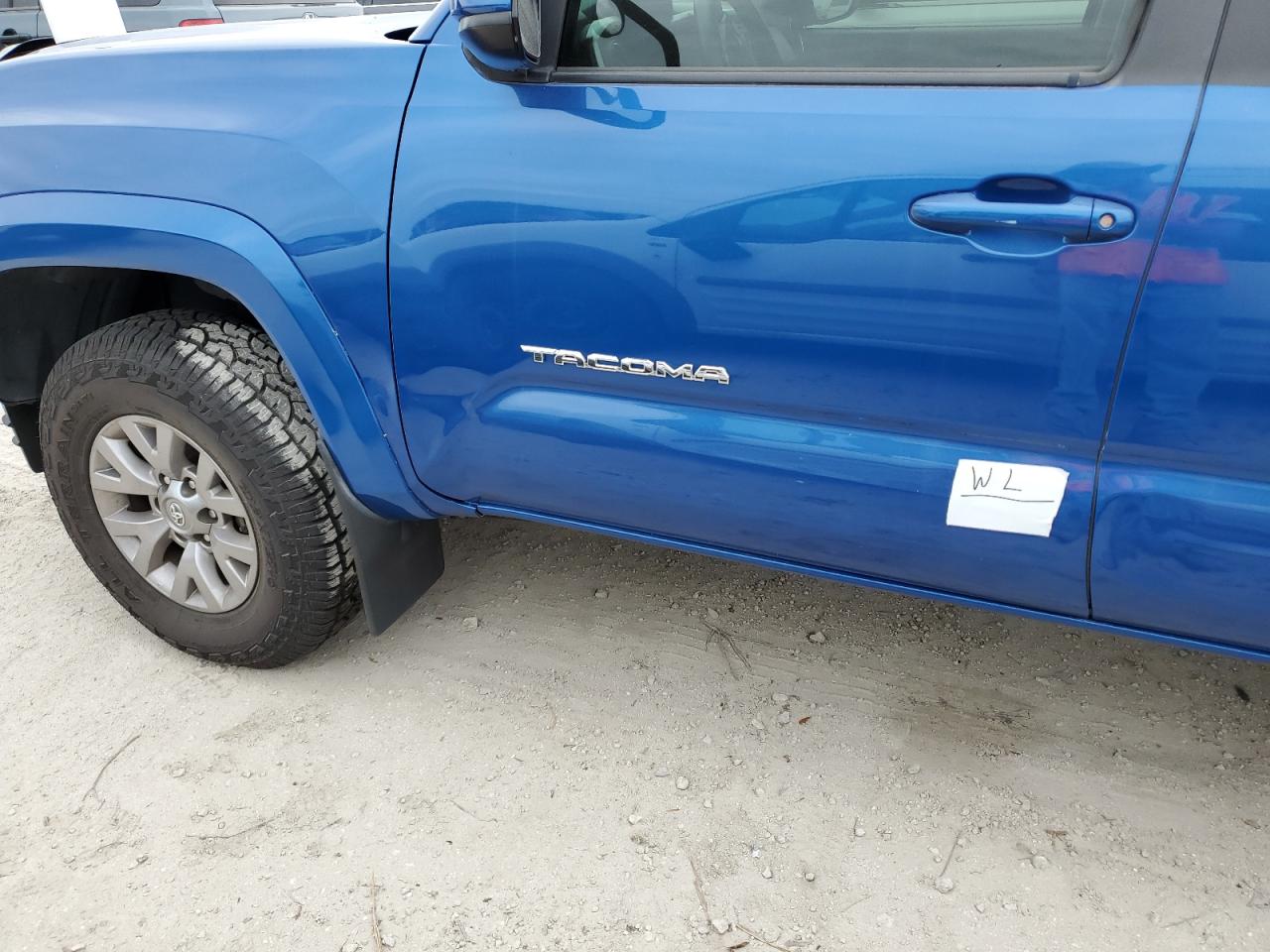 VIN 3TMAZ5CN1JM062360 2018 TOYOTA TACOMA no.12