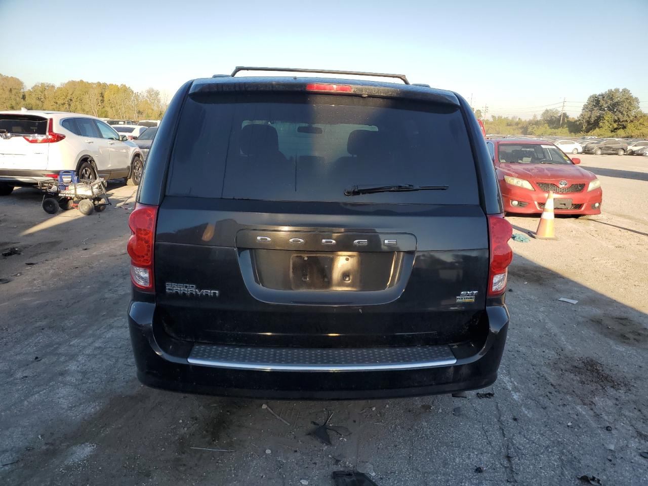 2014 Dodge Caravan - Image 6