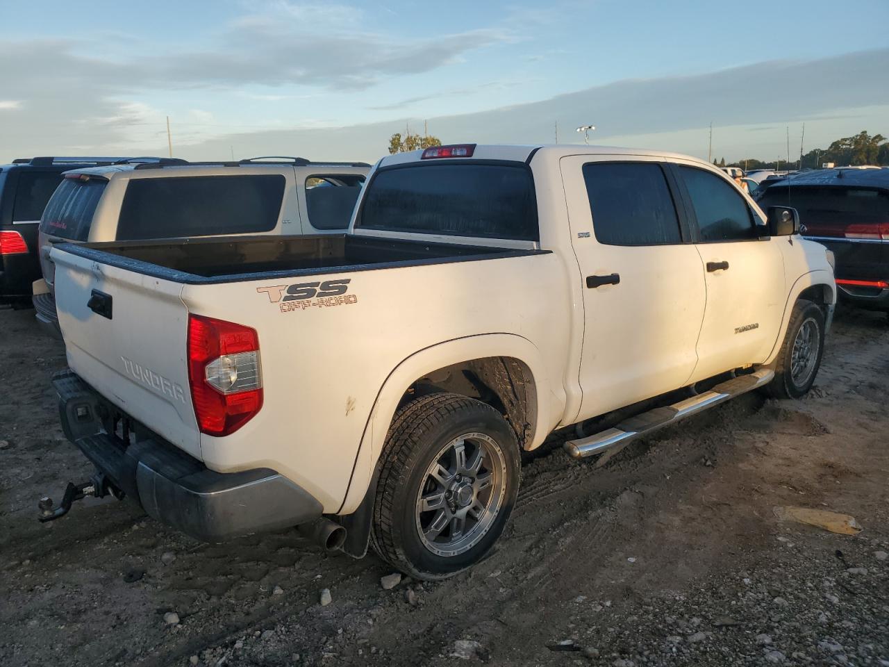 2017 Toyota Tundra - Image 3