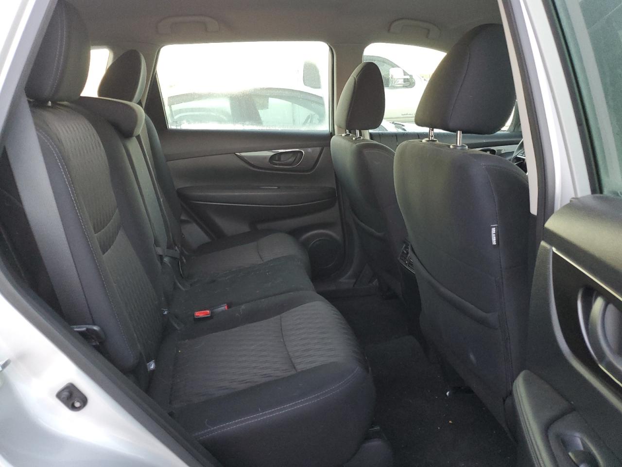 2020 Nissan Rogue - Image 10