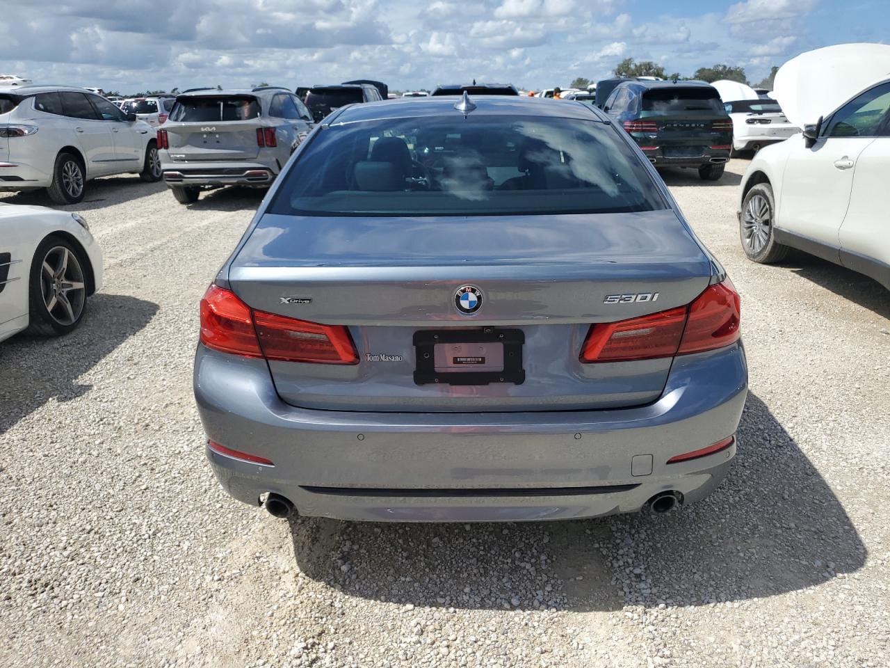 WBAJA7C55JG909178 2018 BMW 530 Xi