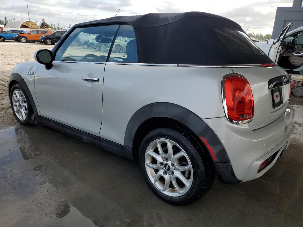 2017 MINI Cooper - Image 2