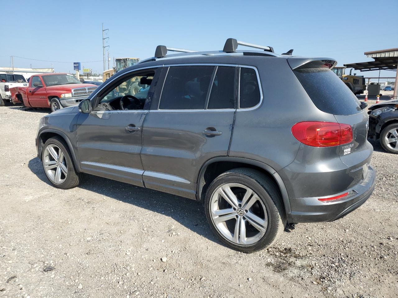 WVGAV7AX2GW088515 2016 VOLKSWAGEN TIGUAN - Image 2