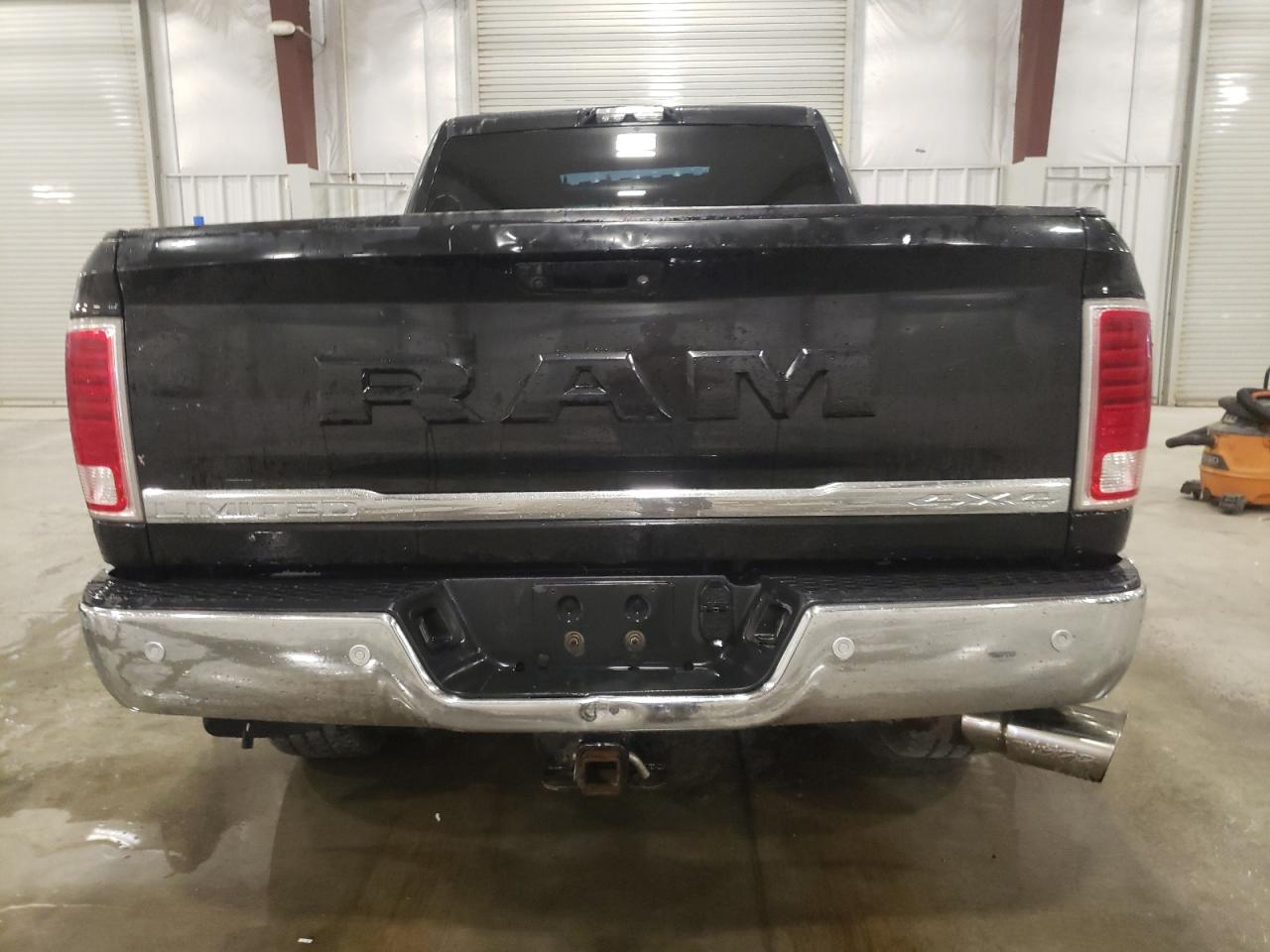 3C63R3FL8JG131882 2018 Ram 3500 Longhorn