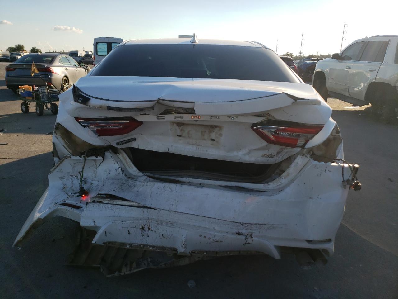 4T1B11HK3KU780228 2019 Toyota Camry L