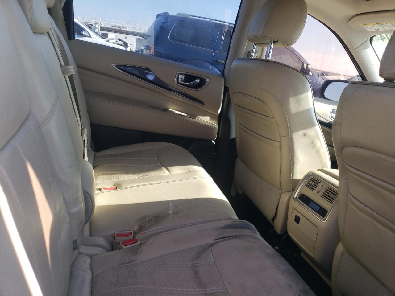 2017 Infiniti QX60 - Image 10