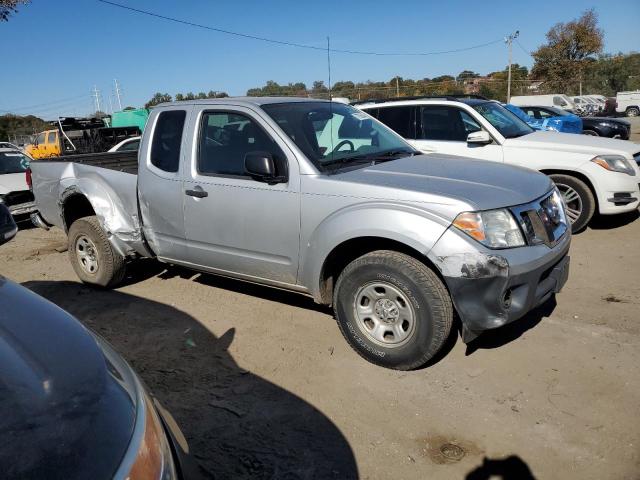  NISSAN FRONTIER 2016 Сріблястий