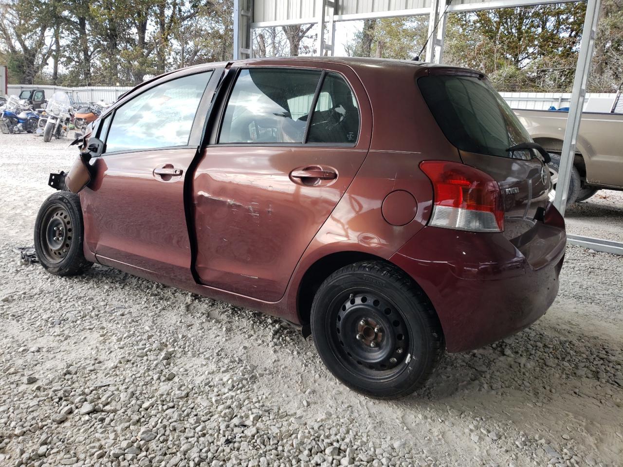 2009 Toyota Yaris - Image 2
