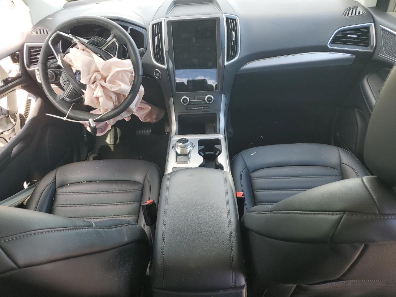 2022 Ford Edge - Image 8