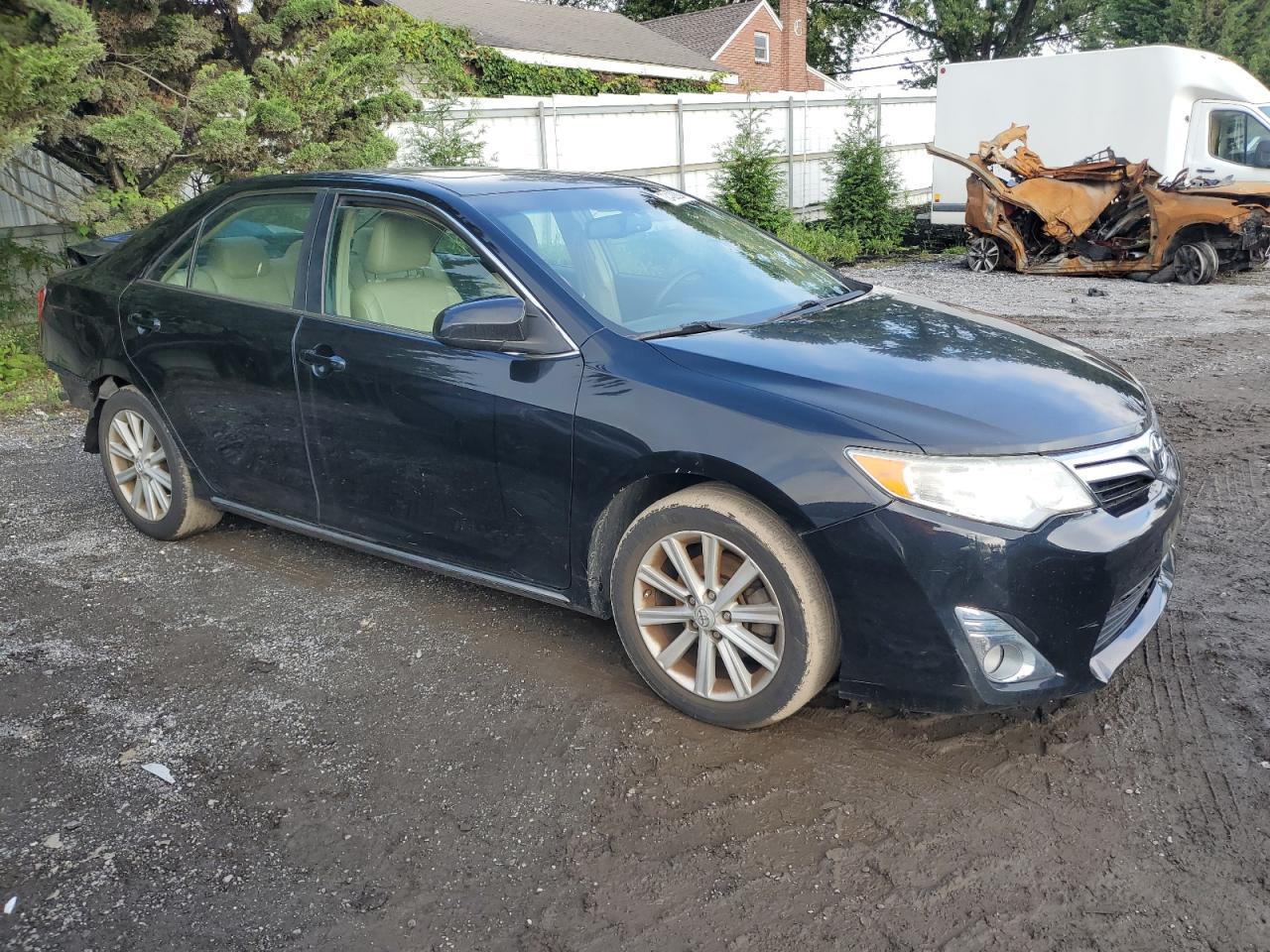 2014 Toyota Camry - Image 4
