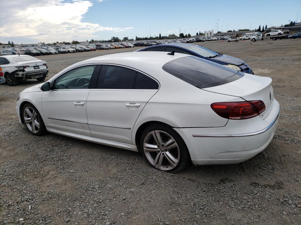 2015 Volkswagen Passat CC - Image 2
