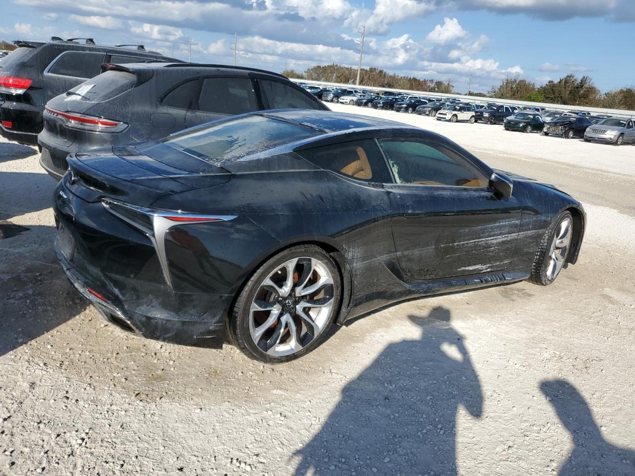 VIN JTHHP5AY7JA005268 2018 LEXUS LC500 no.3