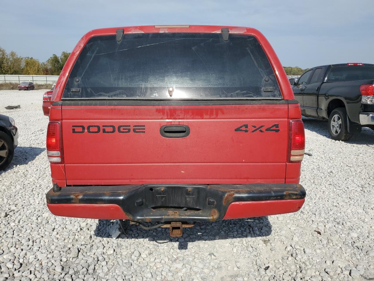 1B7GG2AX3YS622318 2000 Dodge Dakota Quad