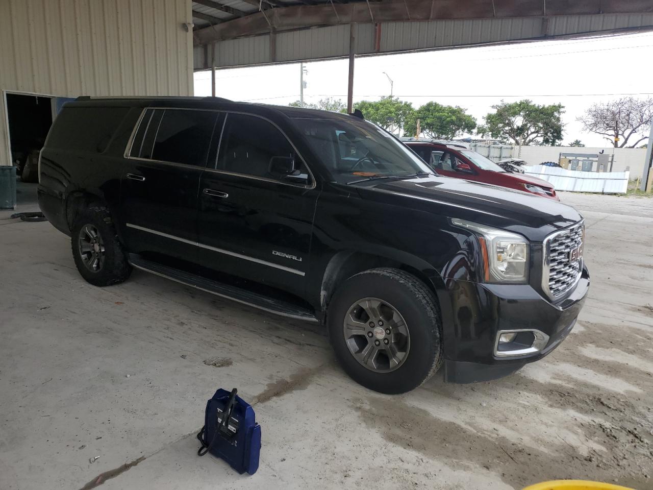 2020 GMC Yukon - Image 4
