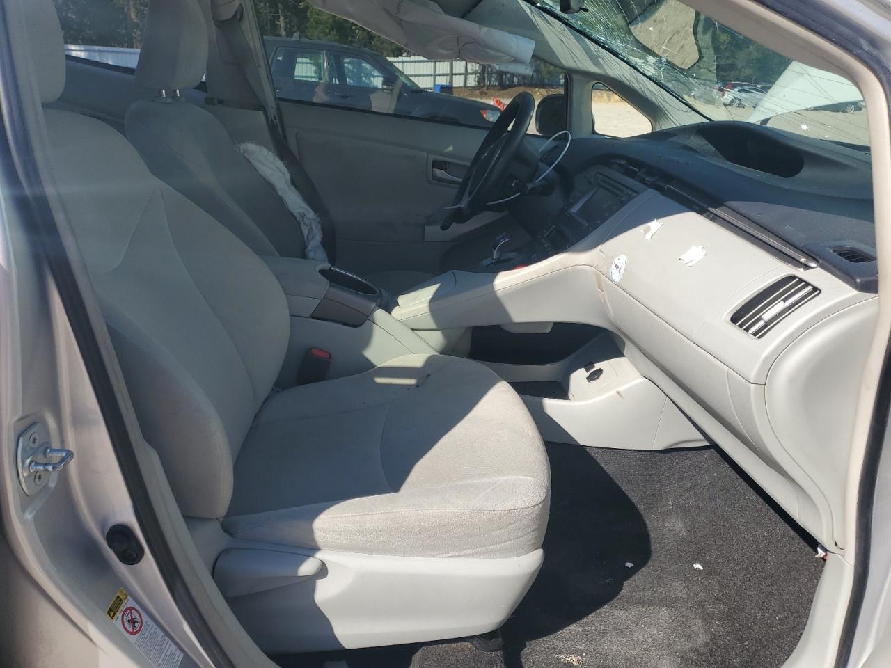 2014 Toyota Prius - Image 7