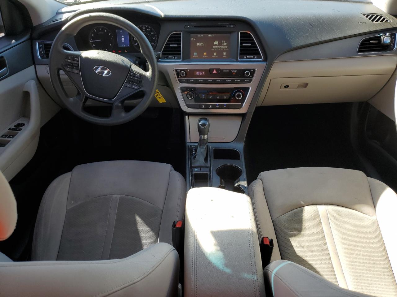 2016 Hyundai Sonata - Image 8