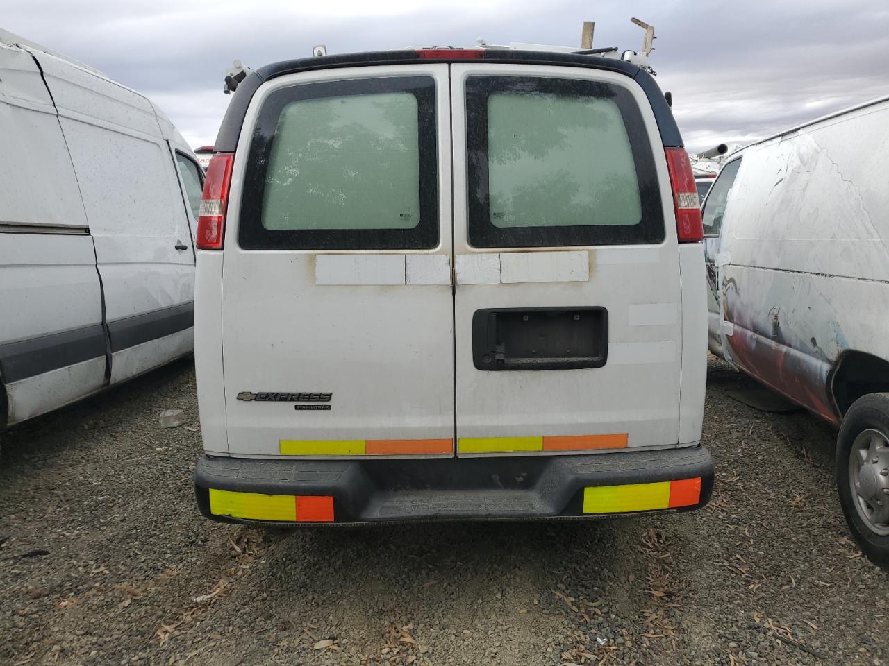 1GCWGAFF1G1235504 2016 Chevrolet Express G2500