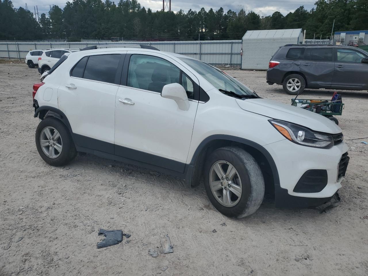 2020 Chevrolet Trax - Image 4