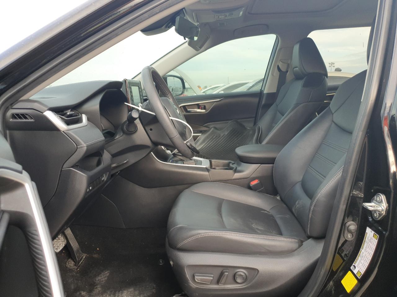 2021 Toyota Rav4 Xle Premium VIN: 2T3C1RFV7MC172692 Lot: 76201994