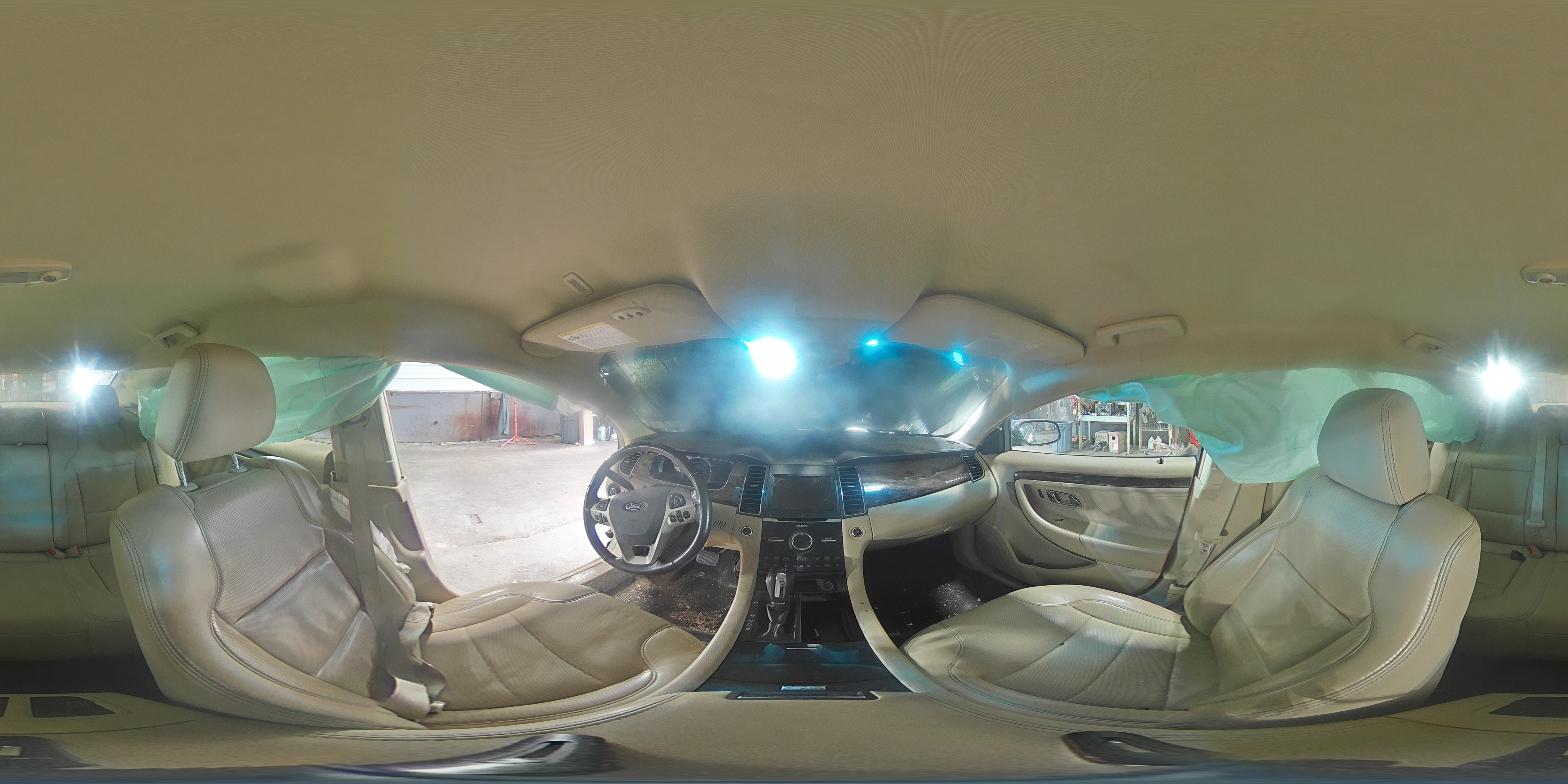 2013 Ford Taurus - Image 12