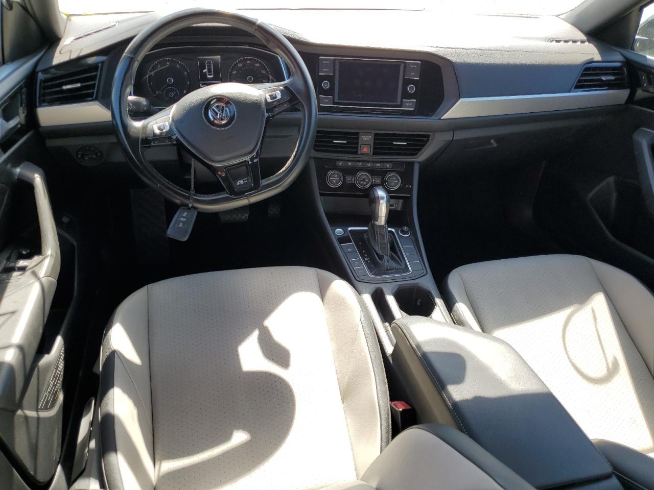 2019 Volkswagen Jetta - Image 8