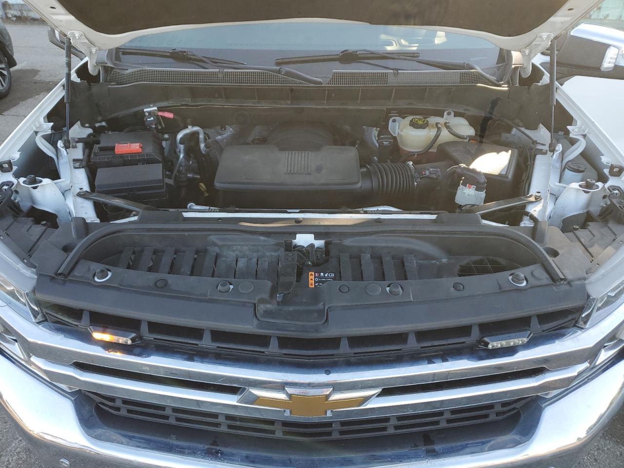 2020 Chevrolet Silverado - Image 11